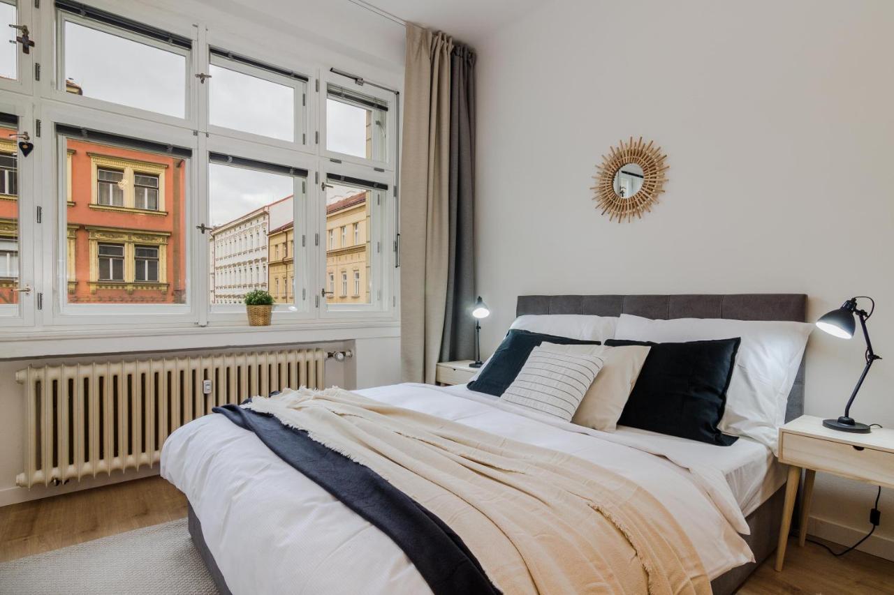 Apt In Prague Charles Bridge 1Km By Michal&Friends Exterior photo