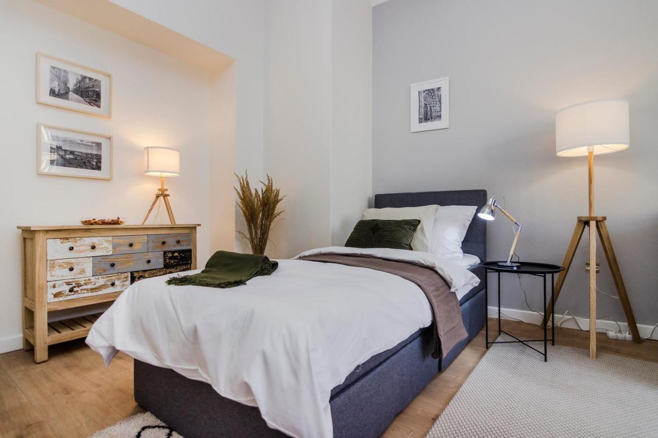 Apt In Prague Charles Bridge 1Km By Michal&Friends Exterior photo