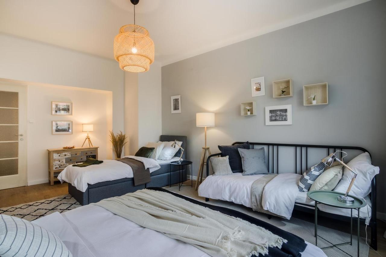 Apt In Prague Charles Bridge 1Km By Michal&Friends Exterior photo
