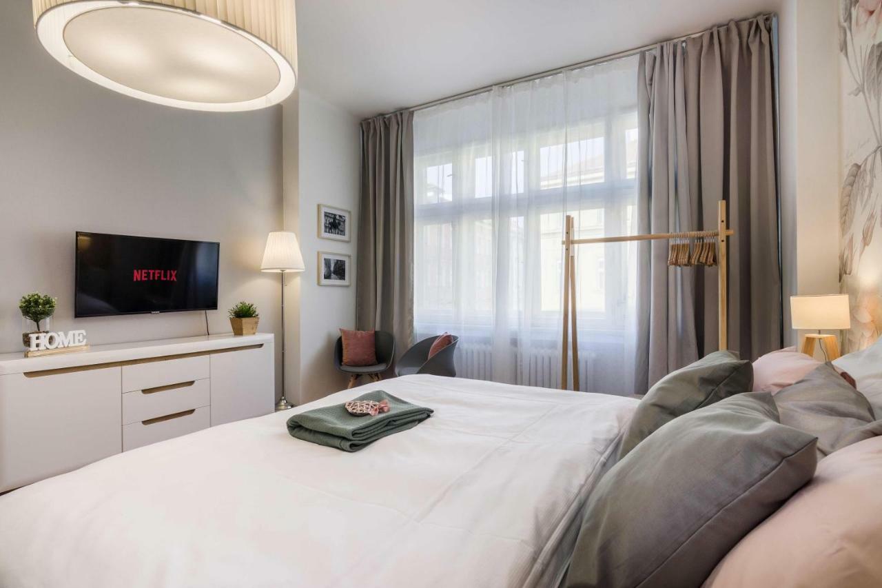 Apt In Prague Charles Bridge 1Km By Michal&Friends Exterior photo